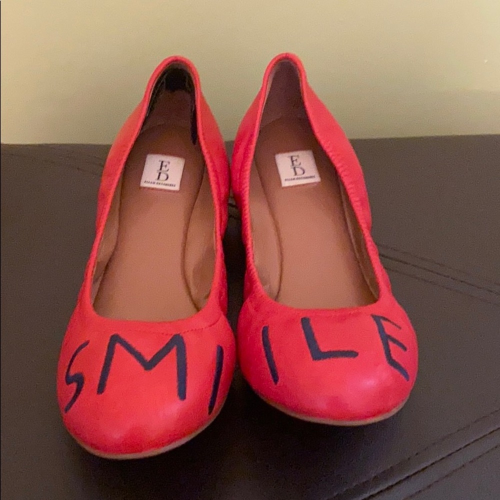 Ellen Degeneres Smile Ballet Flats